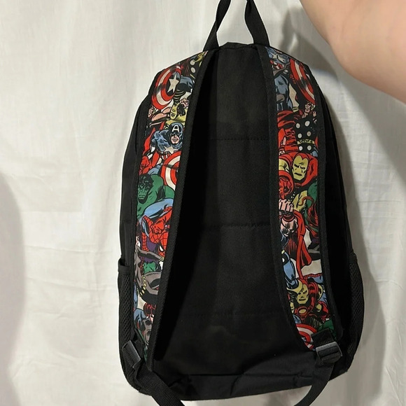 colorful Marvel Comics 18" backpack - Picture 4 of 4